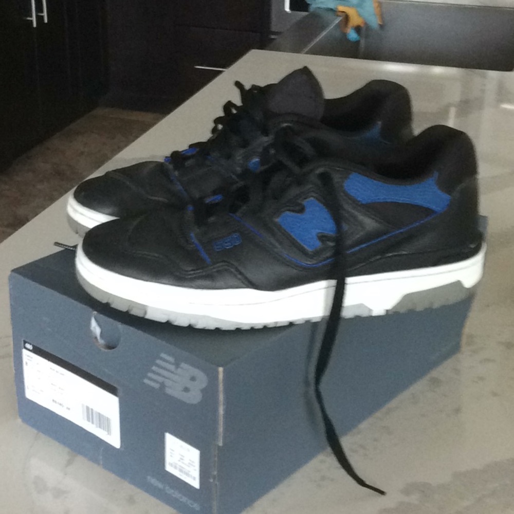 Men’s new balance tennis shoes